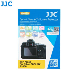 JJC GSP-P1000 相機鋼化玻璃螢幕保護貼 專為 Nikon Coolpix P1000 及 P950 超望遠類單眼相機螢幕設計 採用 0.3mm 超薄 9H 超高硬度光學鋼化玻璃 具備 95% 高透光率防刮防爆與抗指紋疏油塗層 靜電吸附無氣泡自動貼合 2.5D 弧邊設計觸控靈敏順滑 不影響多角度翻轉螢幕反折合閉與色彩還原 隨附清潔拭鏡布與除塵配件包 為尼康相機螢幕提供全方位防護 香港實體店