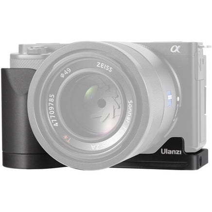 Ulanzi R095 鋁合金 L 型支架，專為 Sony ZV-E10 設計，提供更佳握感並支援快速切換垂直與水平拍攝，相機拓展架